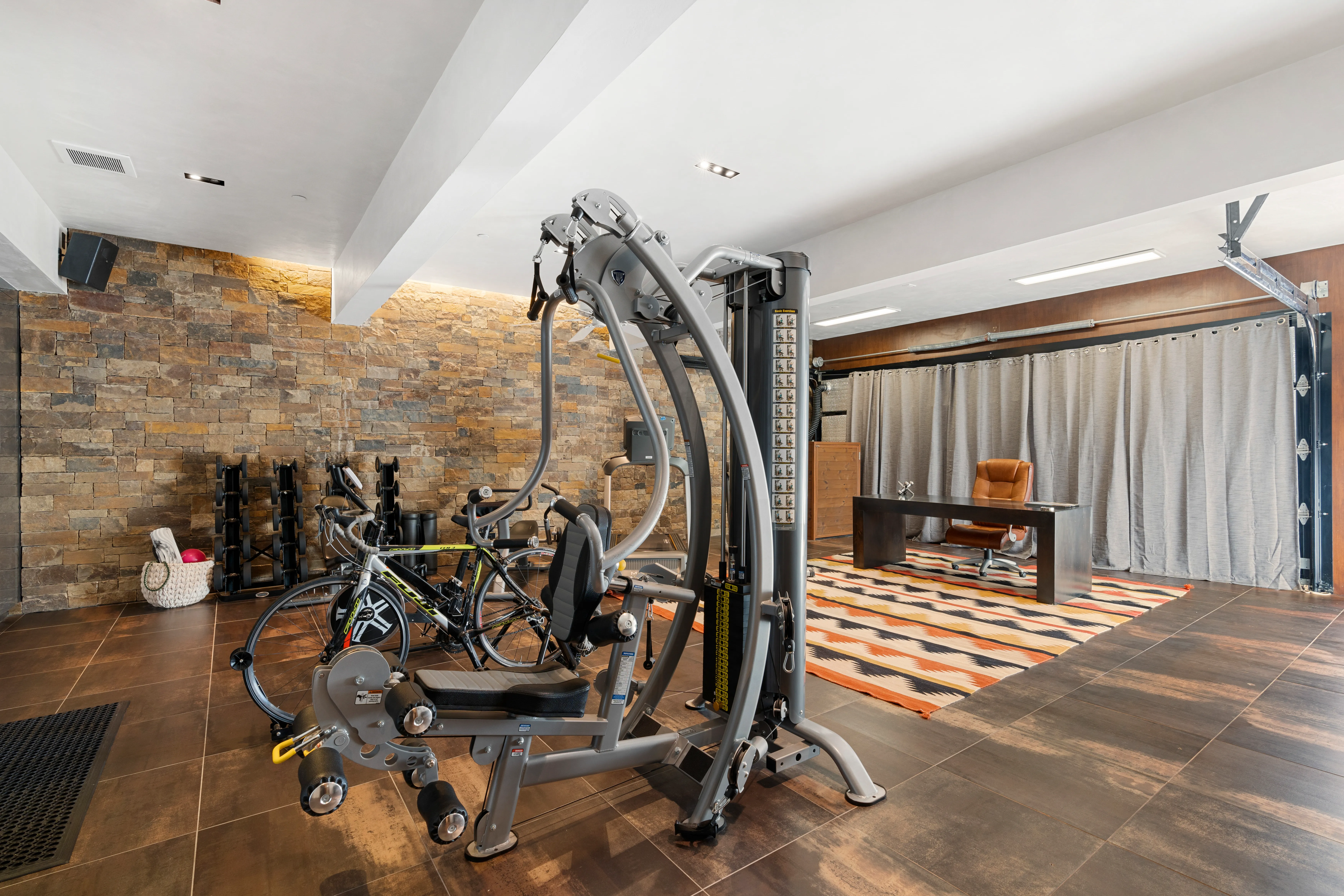 Bluestone Retreat Creek - Image 4