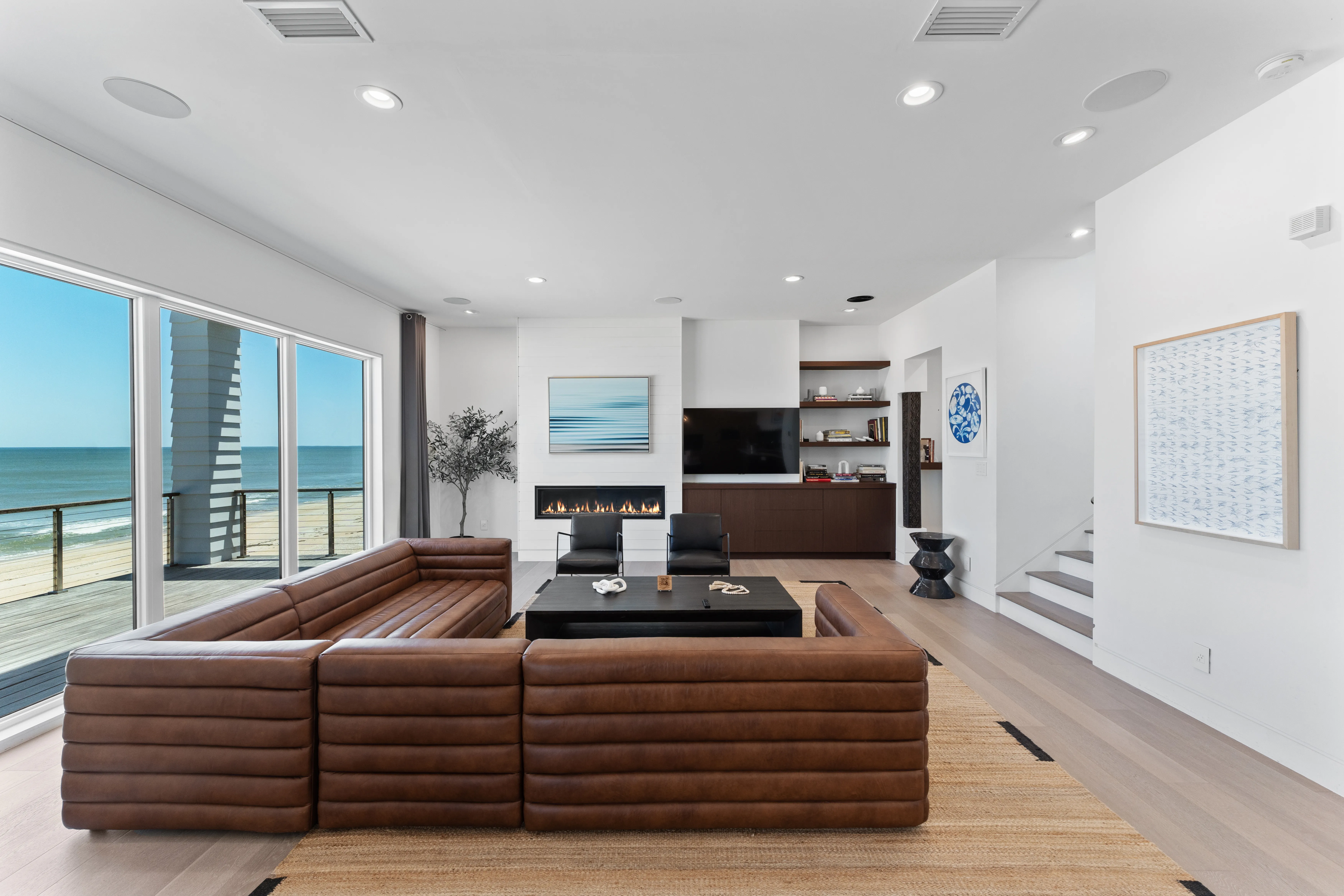 Highlands Modern Timber Landing - Image 4