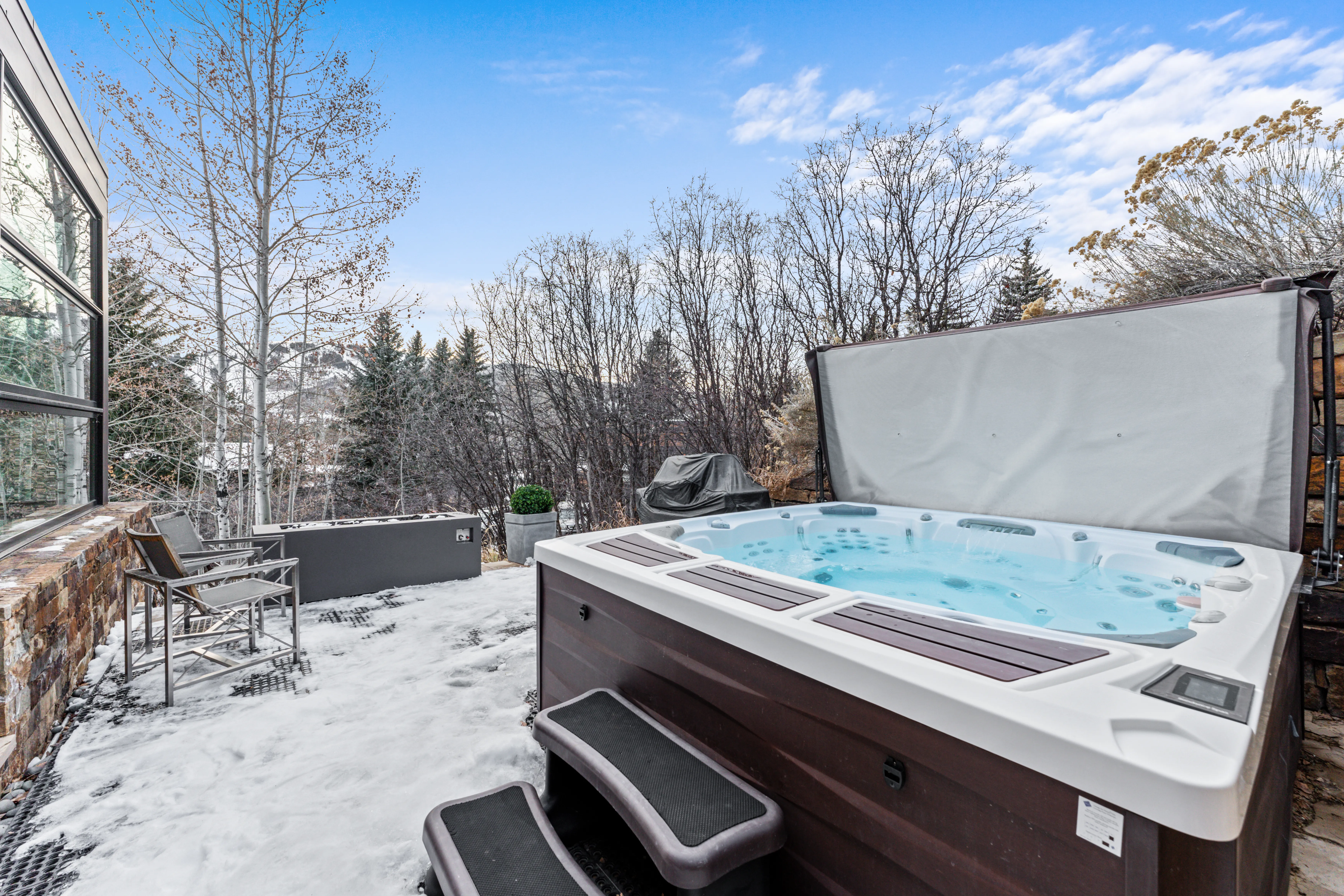Manor Luxe Preserve - Image 5