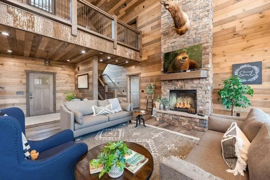 Lantern Estate Spruce Solstice - Image 4