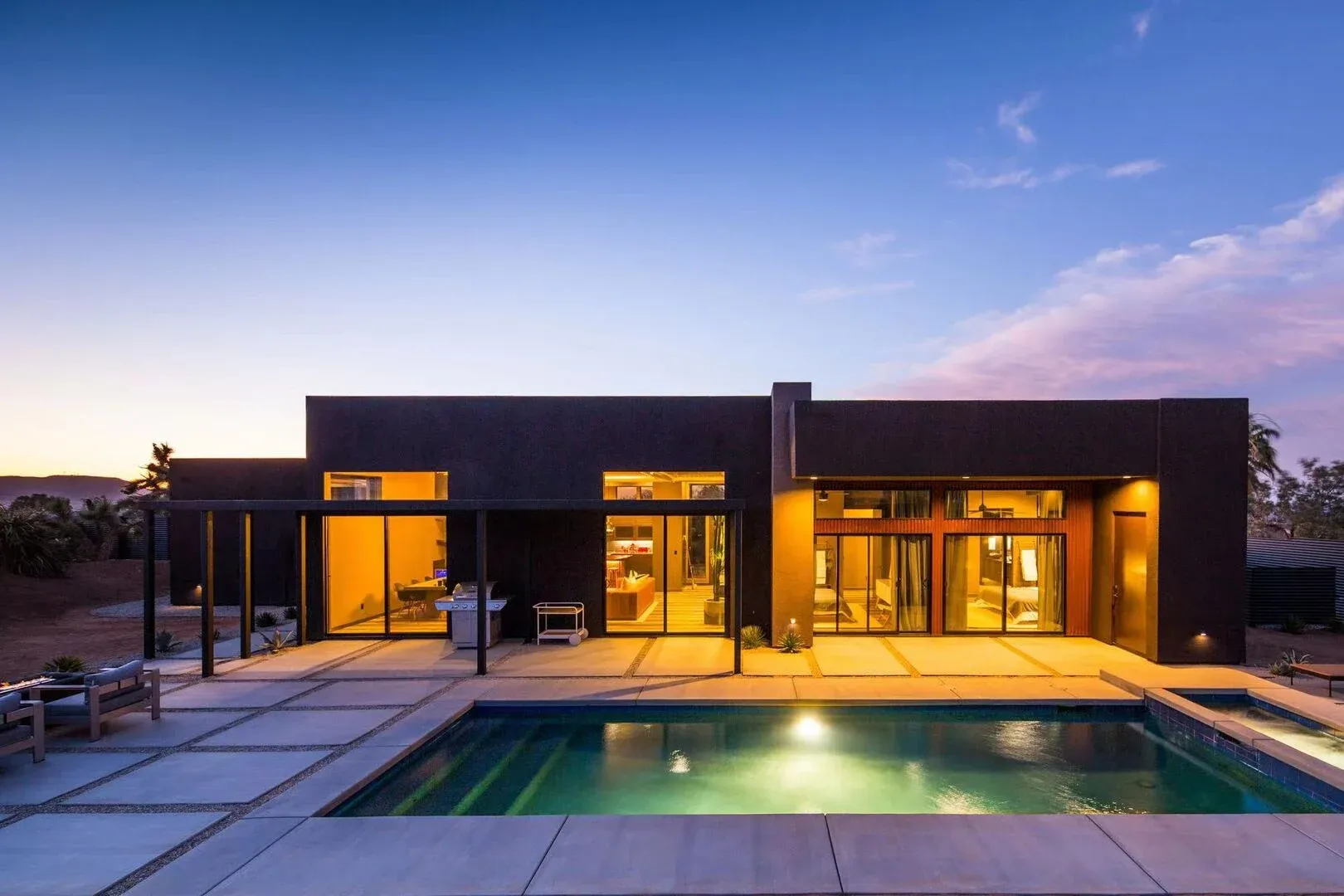 Bluff Villa Meadow - Image 2