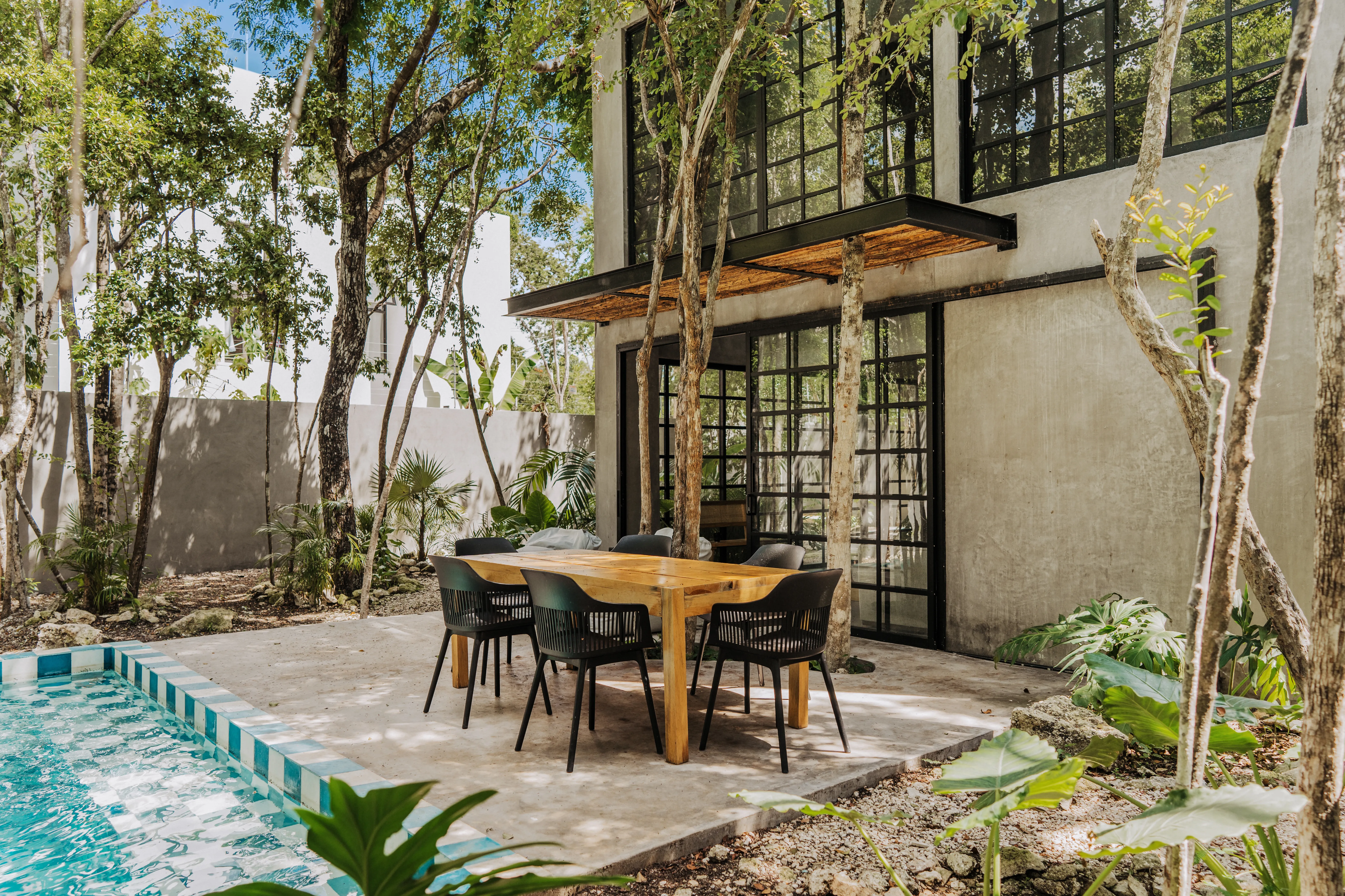 Palm Overlook Bluestone - Image 1
