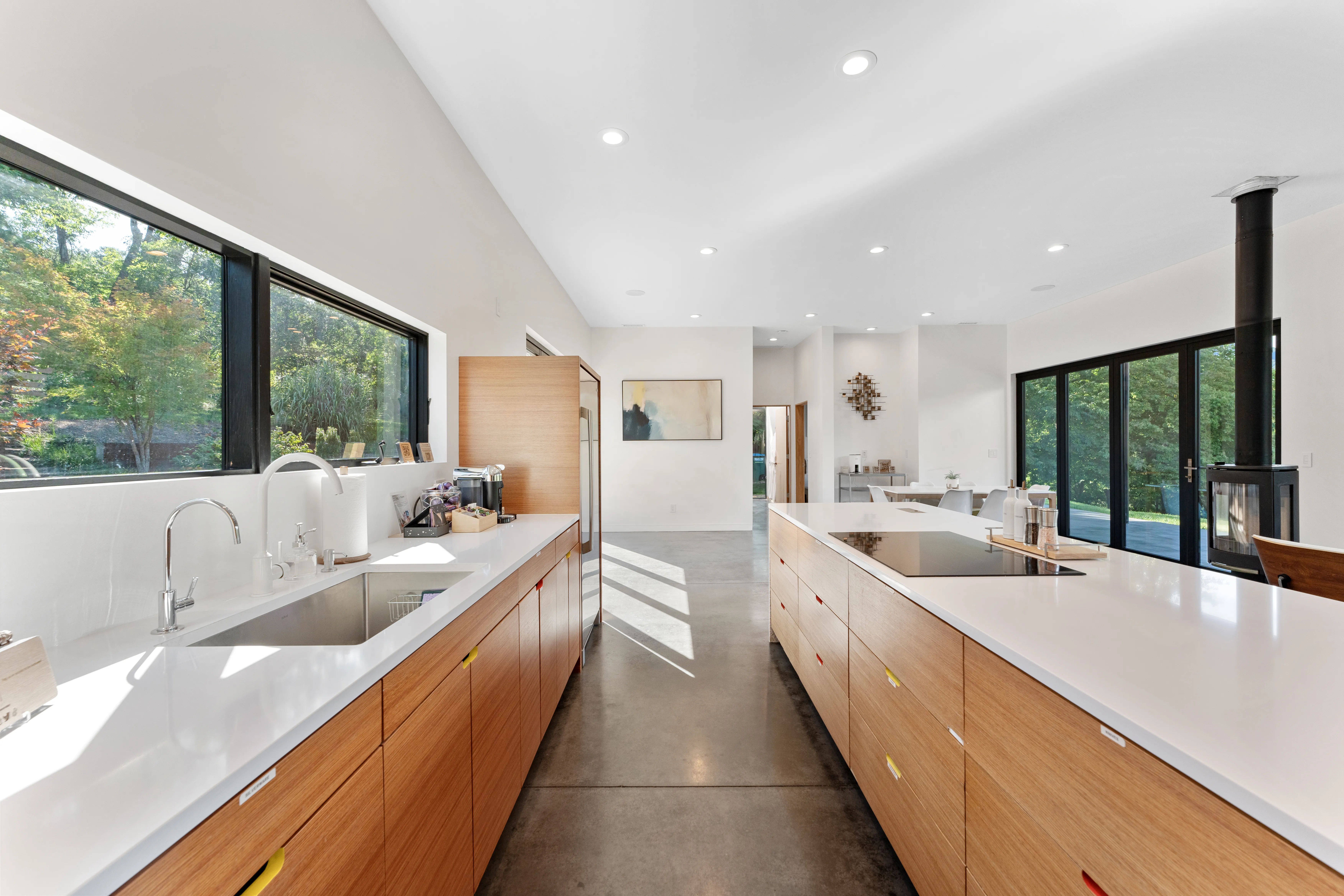 Sunrise Cedar Cottage - Image 3