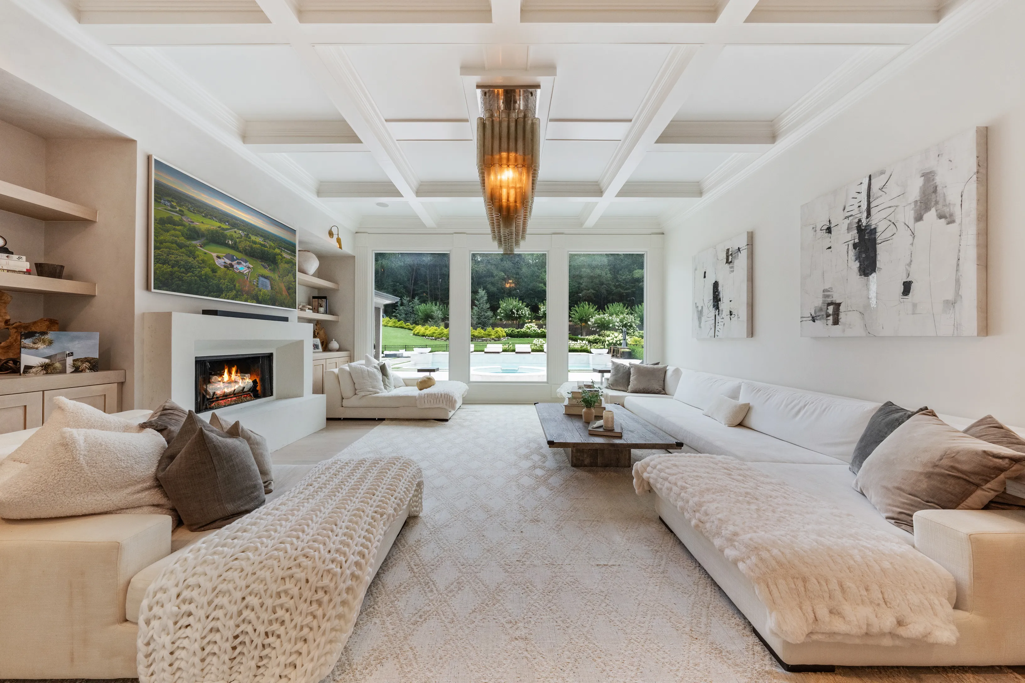 Eagle Cliffside Oceanfront Starlight - Image 1