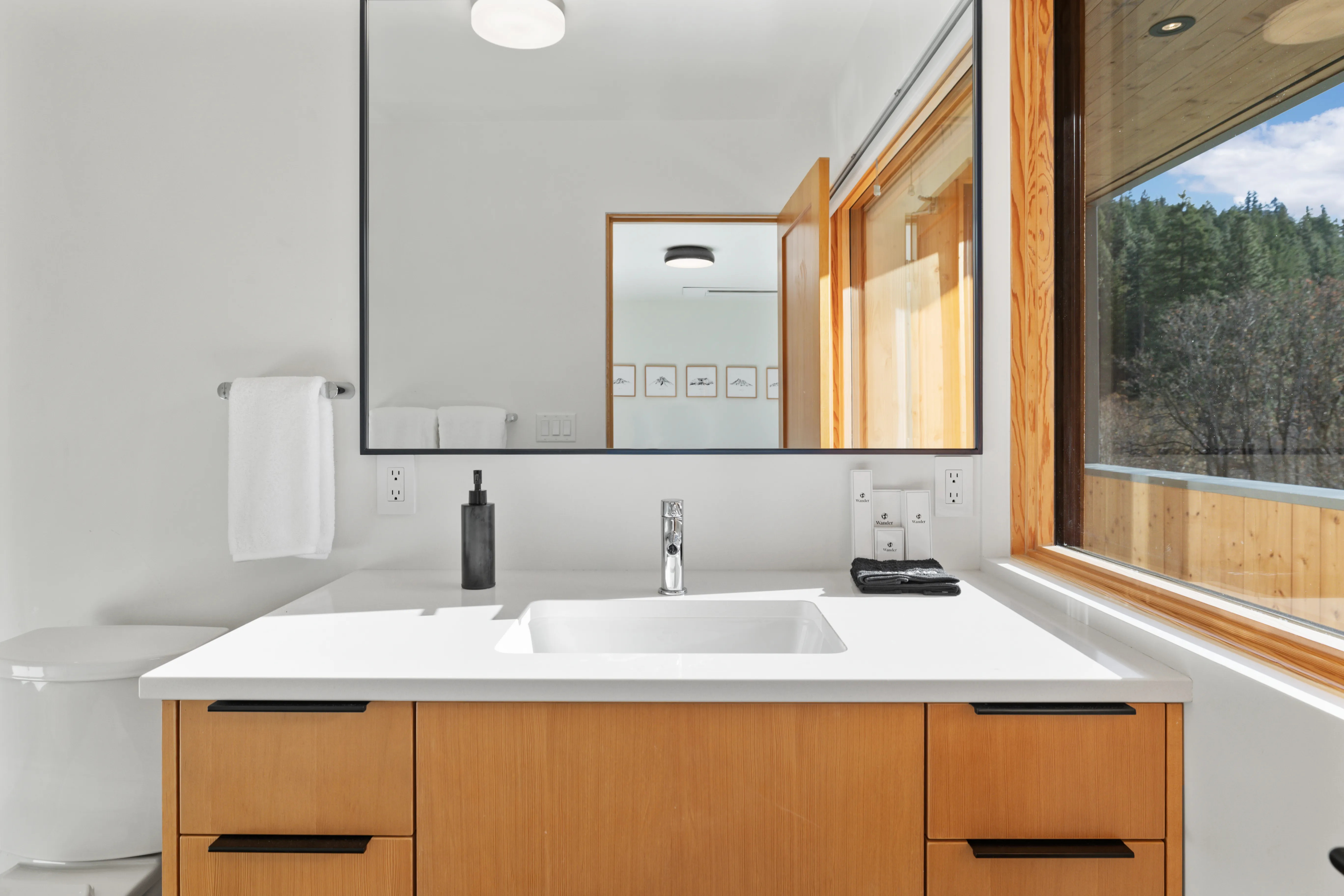 Cliffside Pines Luxe - Image 5