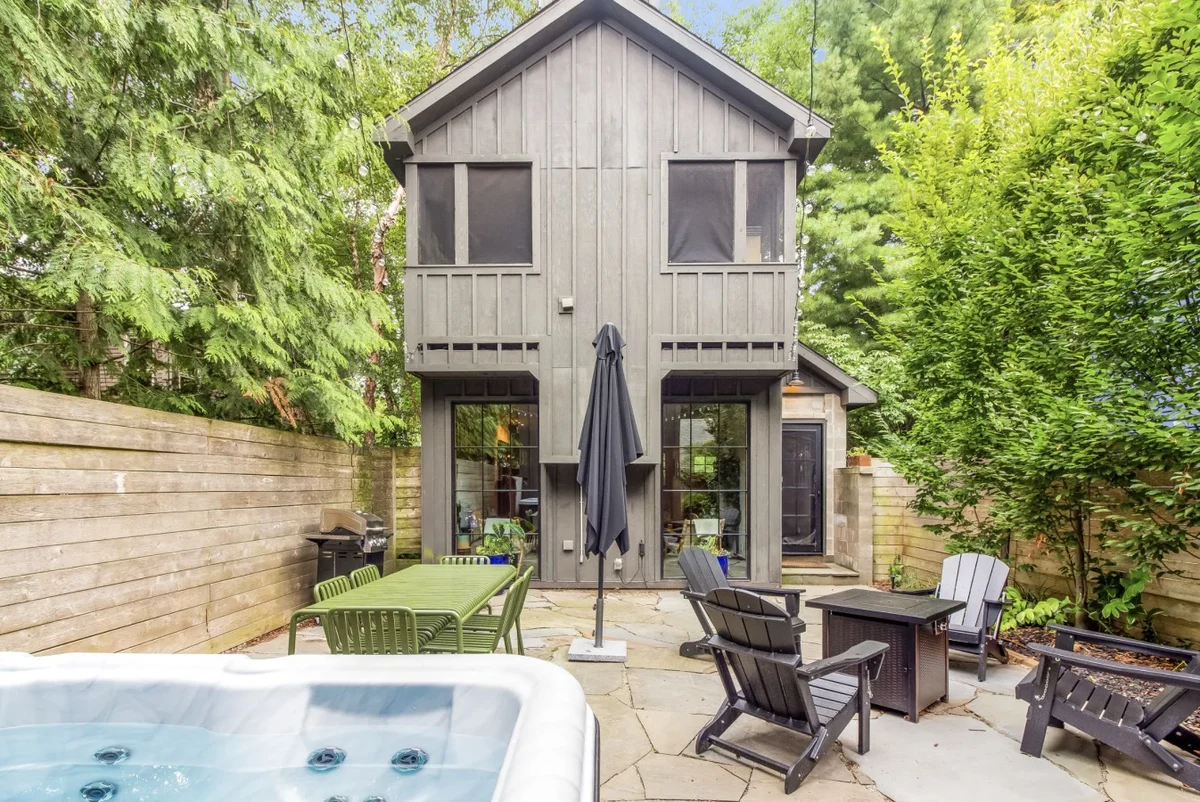 Modern Douglas Hideaway | Hot Tub & Patio