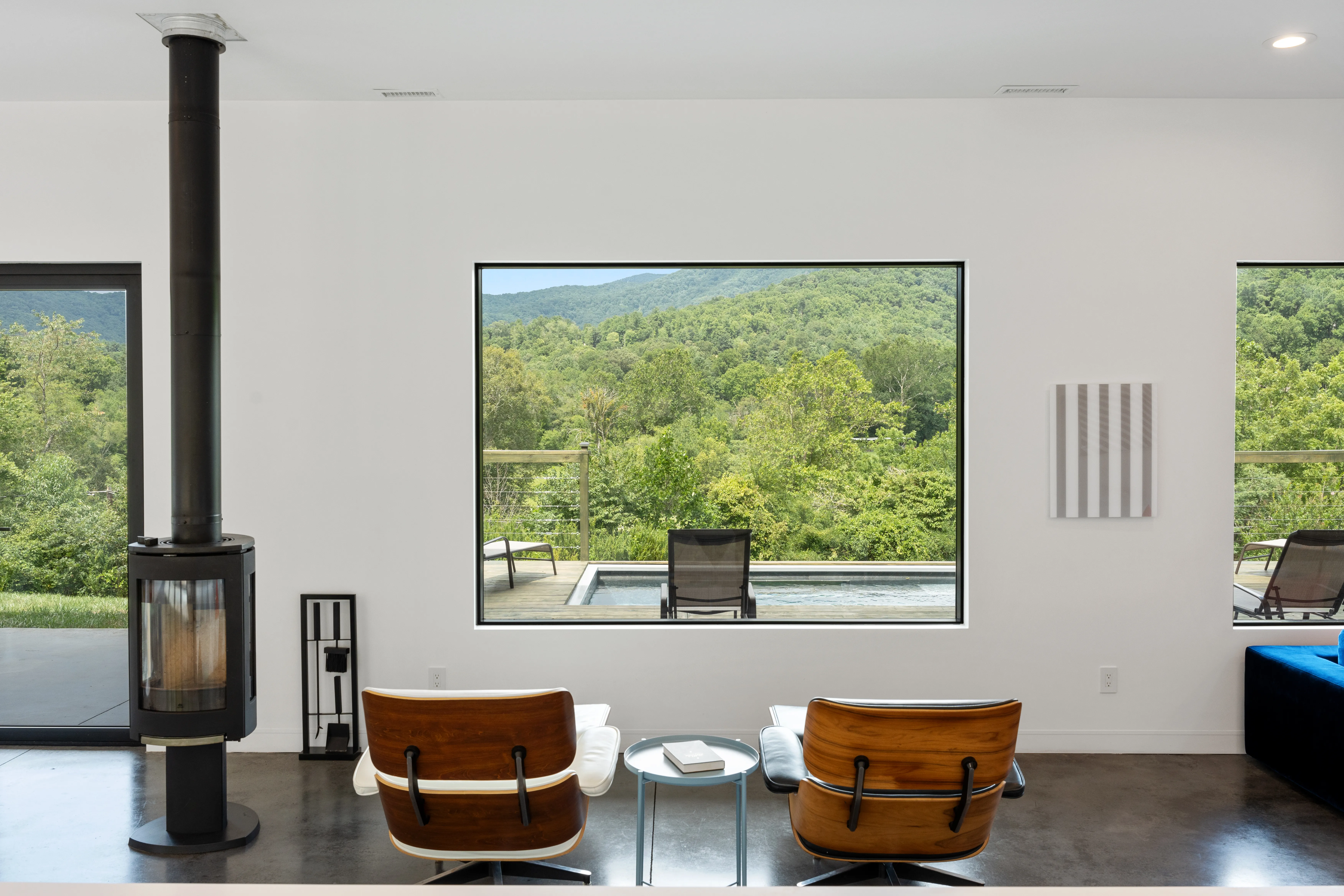 Stunning Cliffside Seabreeze Oasis - Image 4