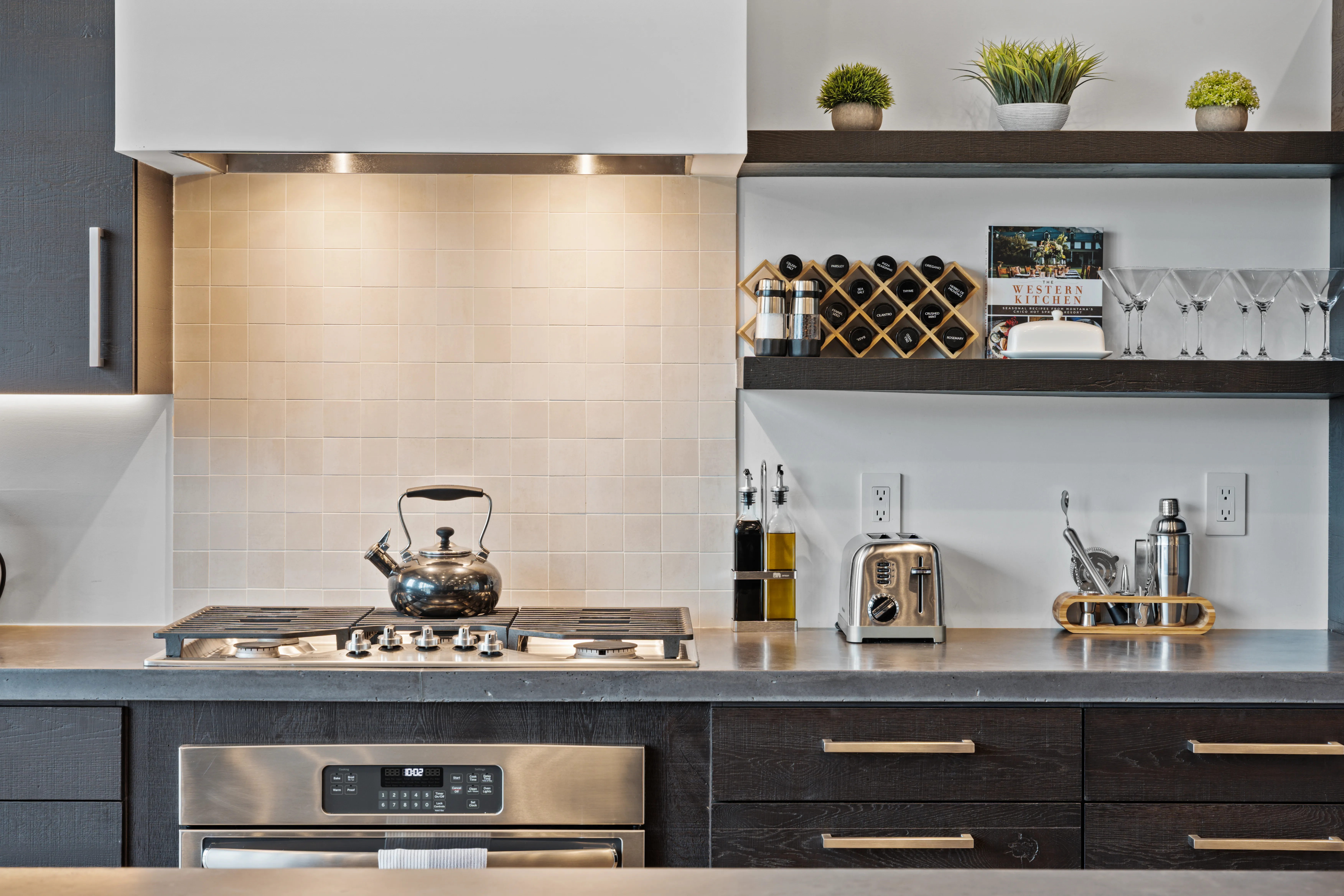 Luxe Chic Modern Compass - Image 3