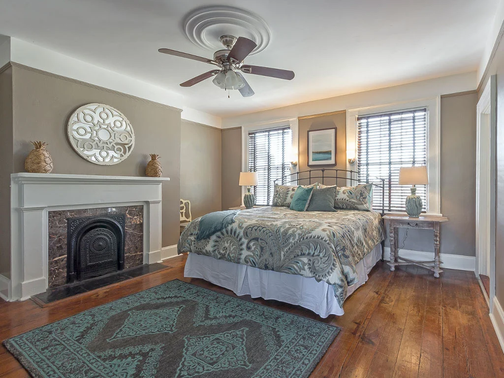 Southern Belle 3 - Image 1